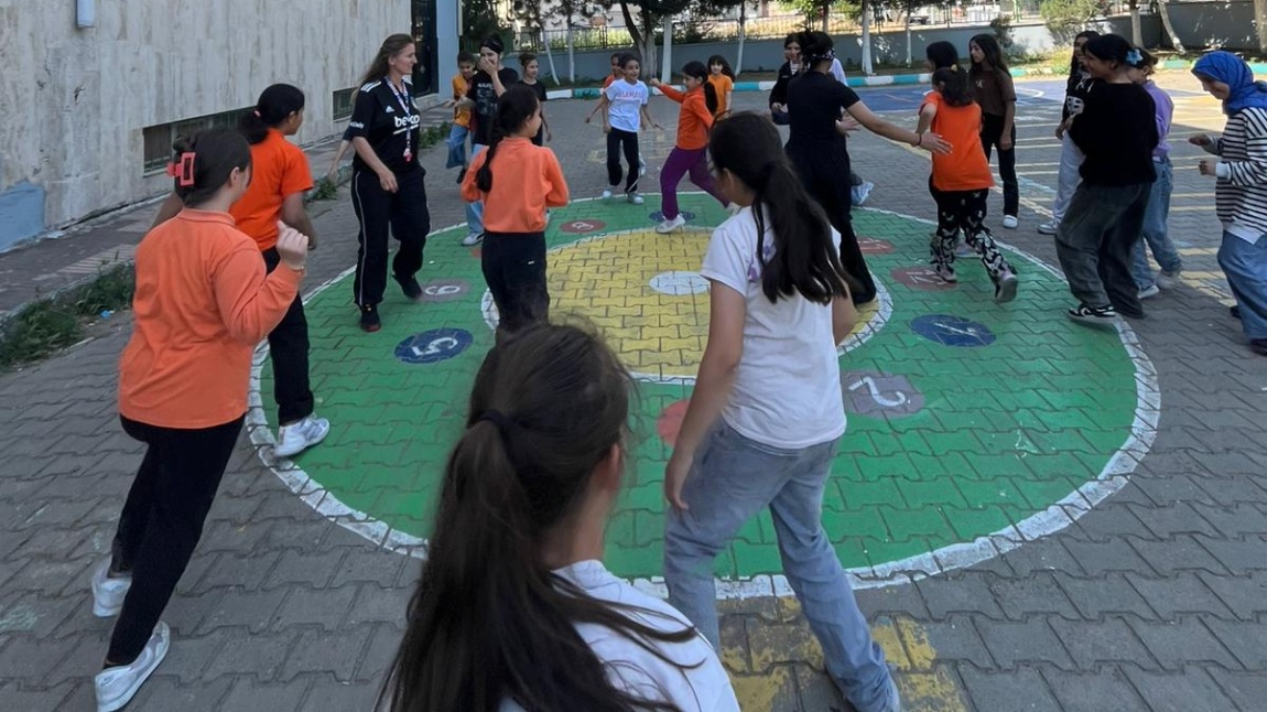 Dünya Oyun Oynama Günü’nde Öğrencilerimiz Oyun Oynayarak Eğlendiler